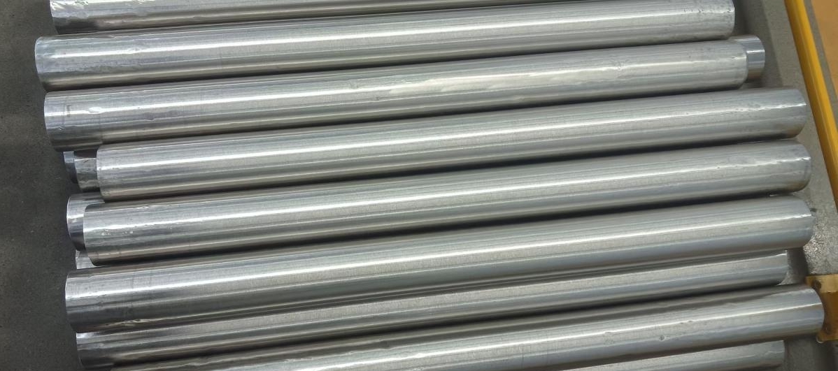 Nickel-based cast superalloy